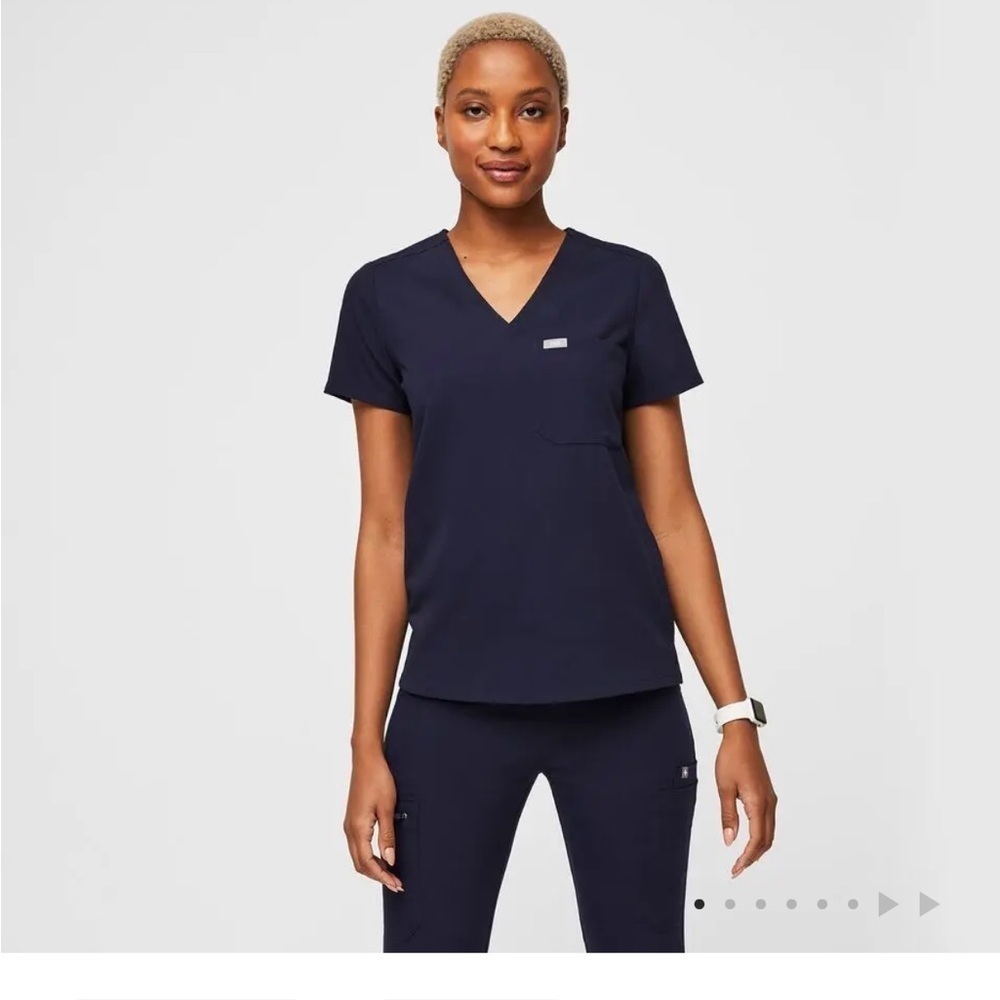 FIGS- Catarina One-Pocket Scrub Top -NWT